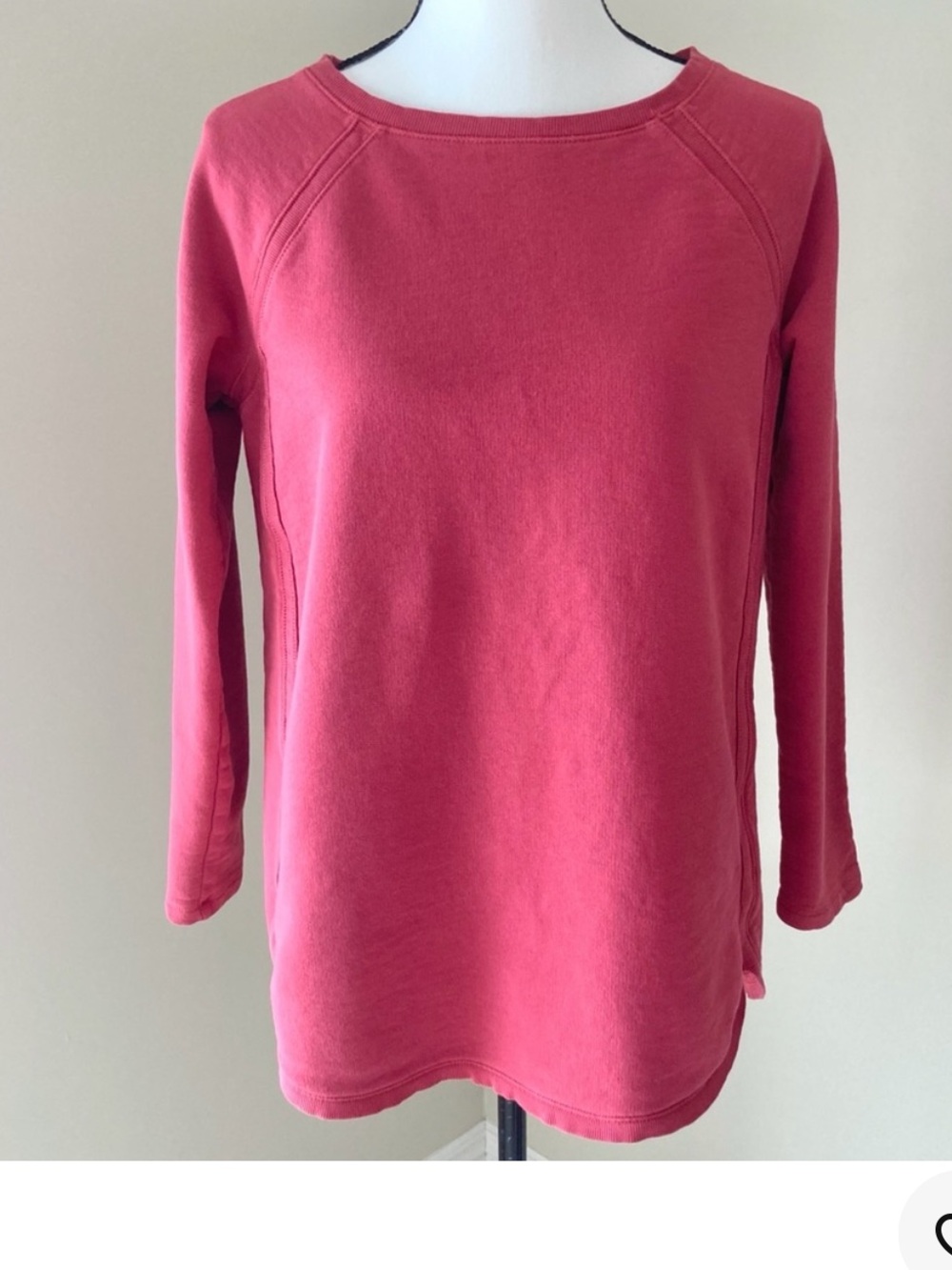 J Jill Coral Sweatshirt Tunic Size Medium
Rose Pink In Color